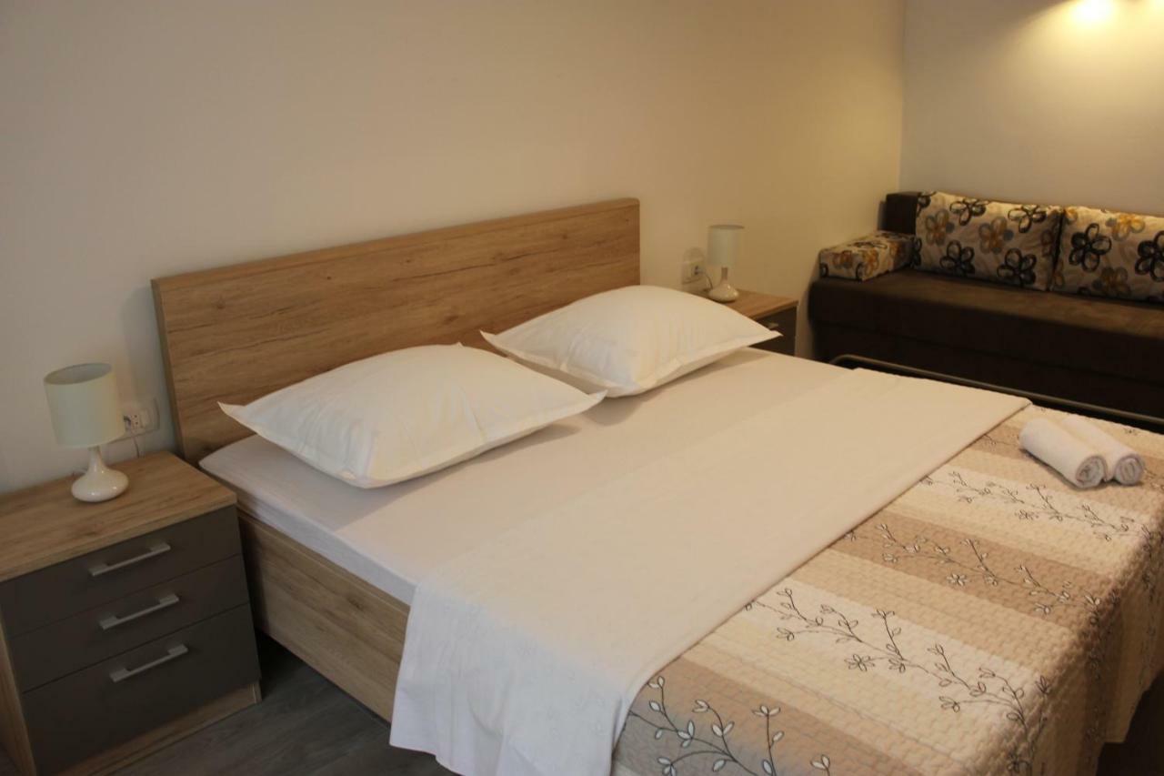 Apartman Tafra Omiš Exterior foto