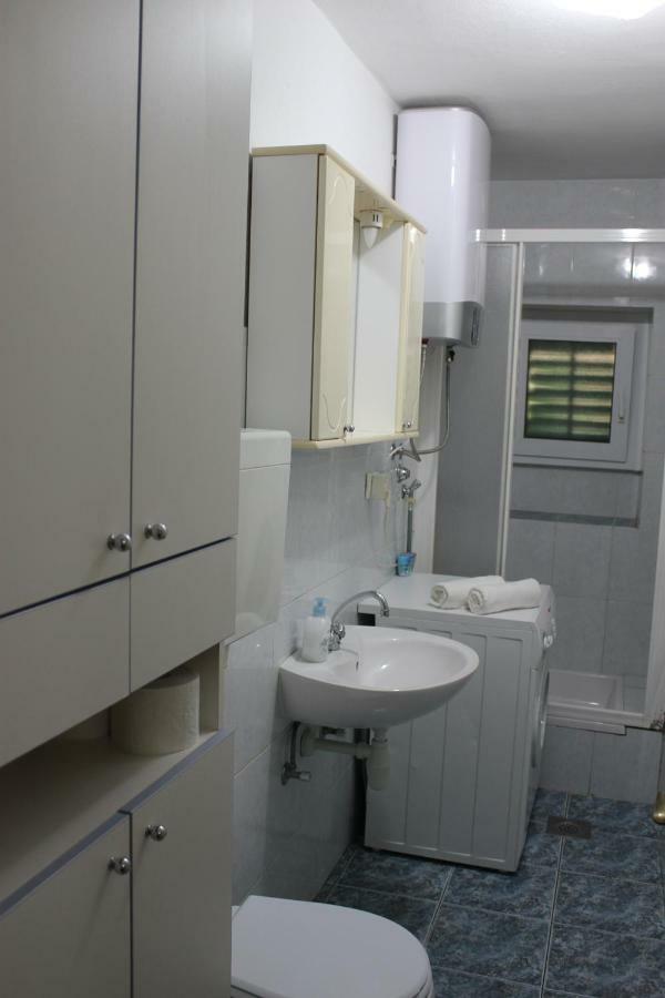 Apartman Tafra Omiš Exterior foto